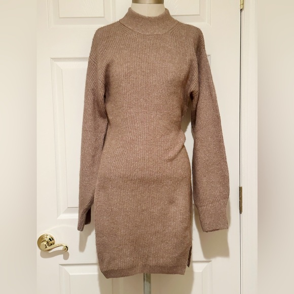 NWT SWEATER DRESS BEIGE LONG SLEEVE PULL ON MEDIUM - Picture 2 of 4